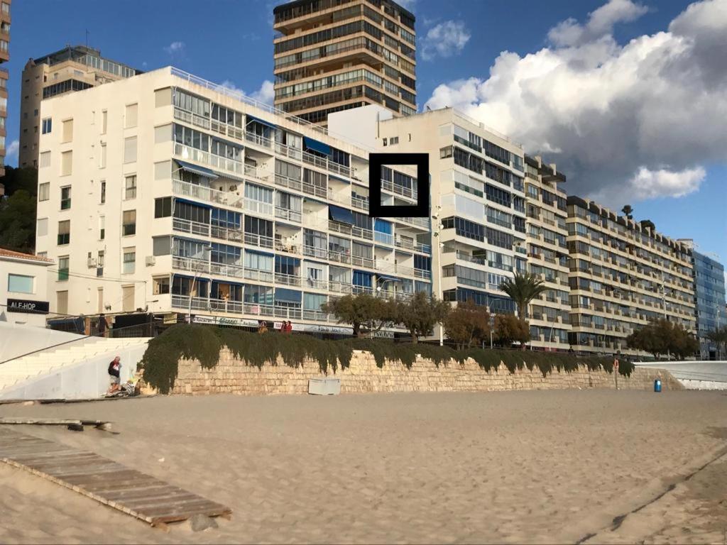 Los Fernandos, 1st line Beachfront Poniente, 2 bedroom apartment Ocean Terrace Benidorm Buitenkant foto