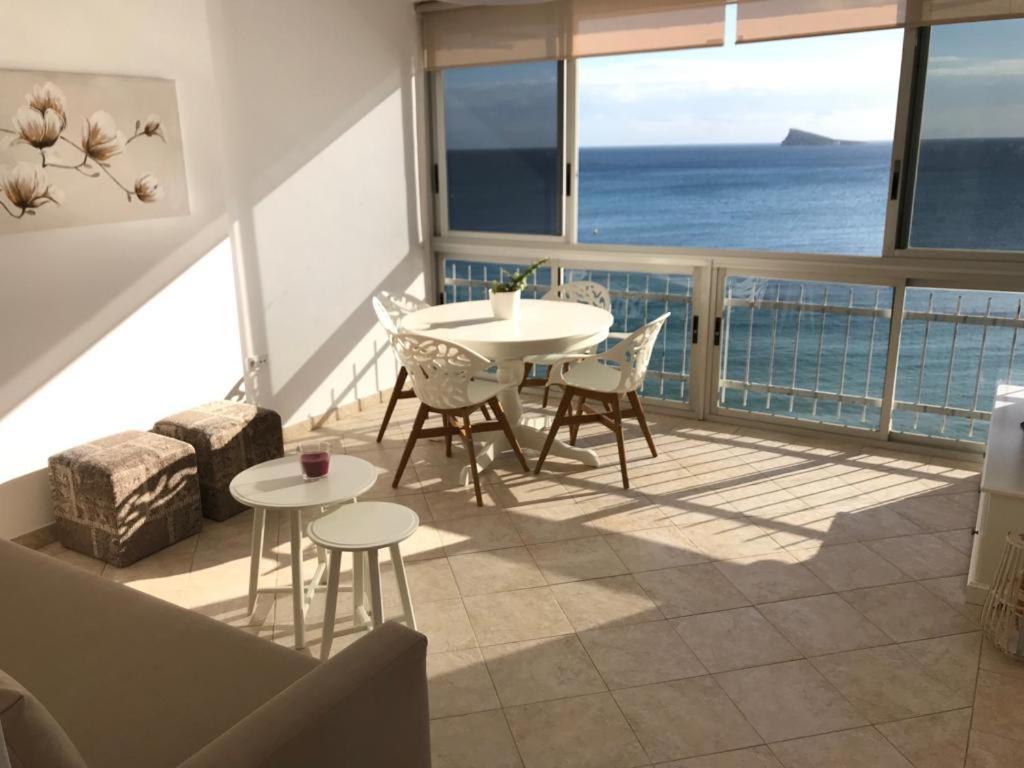 Los Fernandos, 1st line Beachfront Poniente, 2 bedroom apartment Ocean Terrace Benidorm Buitenkant foto